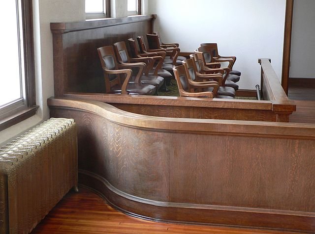 UK legal community urges the government to stop the bill to remove jury trials