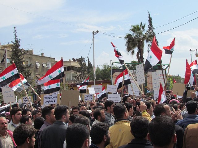 Syria anti-government protesters demonstrate for fifth day