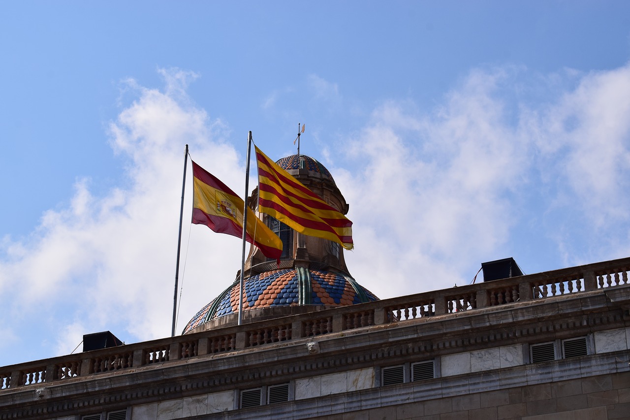 España ofrece amnistía a los separatistas de Cataluña: jurista