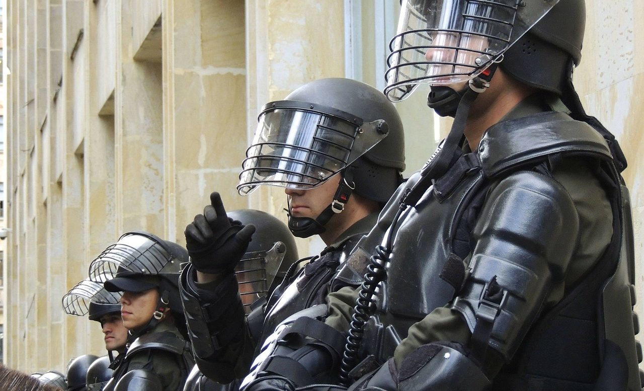 US appeals court reinstates suit over no-knock police raid