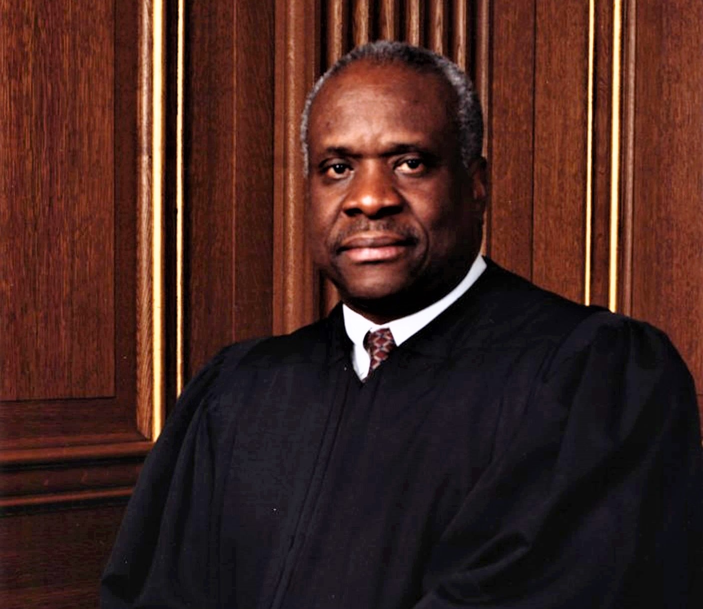 Justice Clarence Thomas discloses trips with billionaire in annual financial disclosure