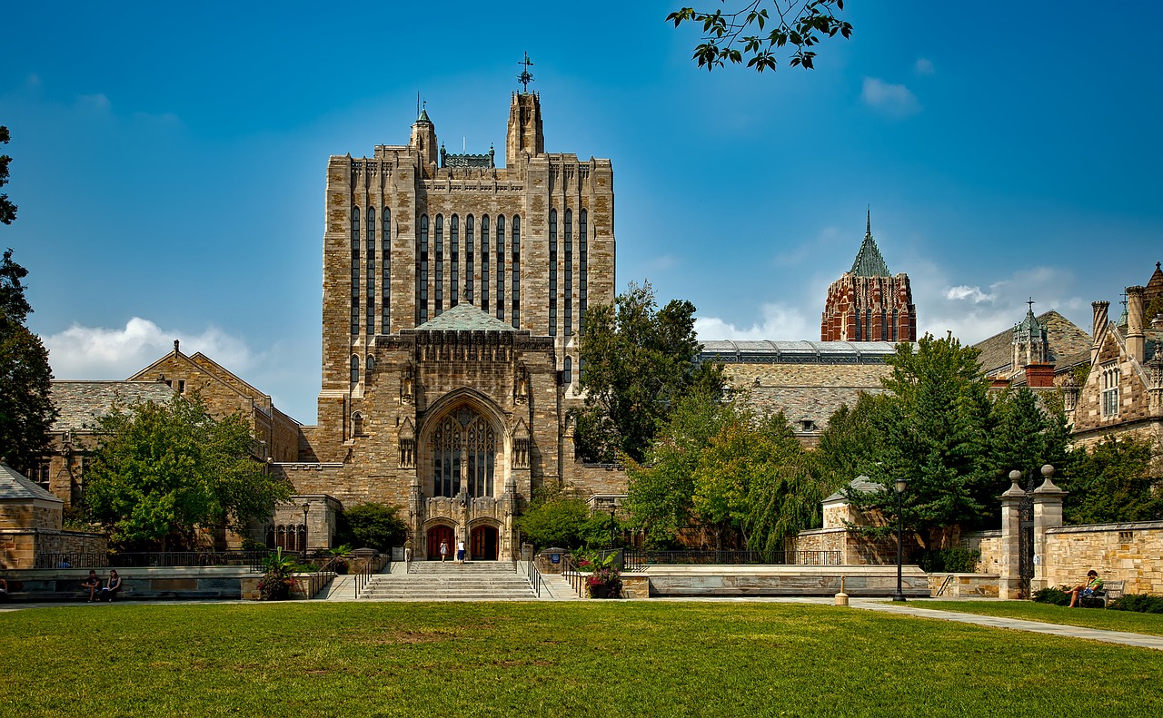 DOJ accuses Yale of illegally discriminating against white, Asian American applicants