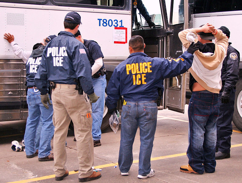 ICE arrests over 600 immigrant workers in Mississippi