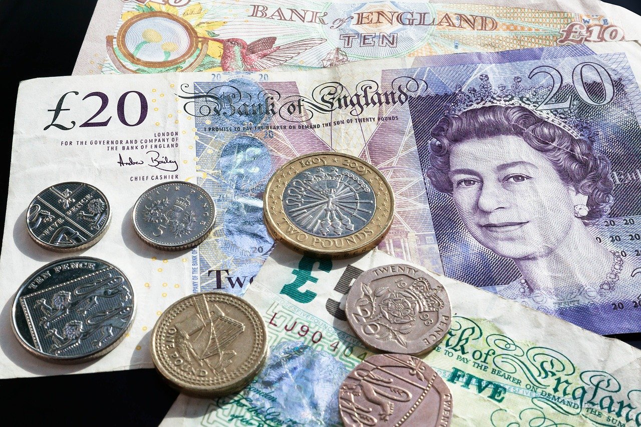 Northern Ireland police make seven arrests in raid exposing international money laundering scheme