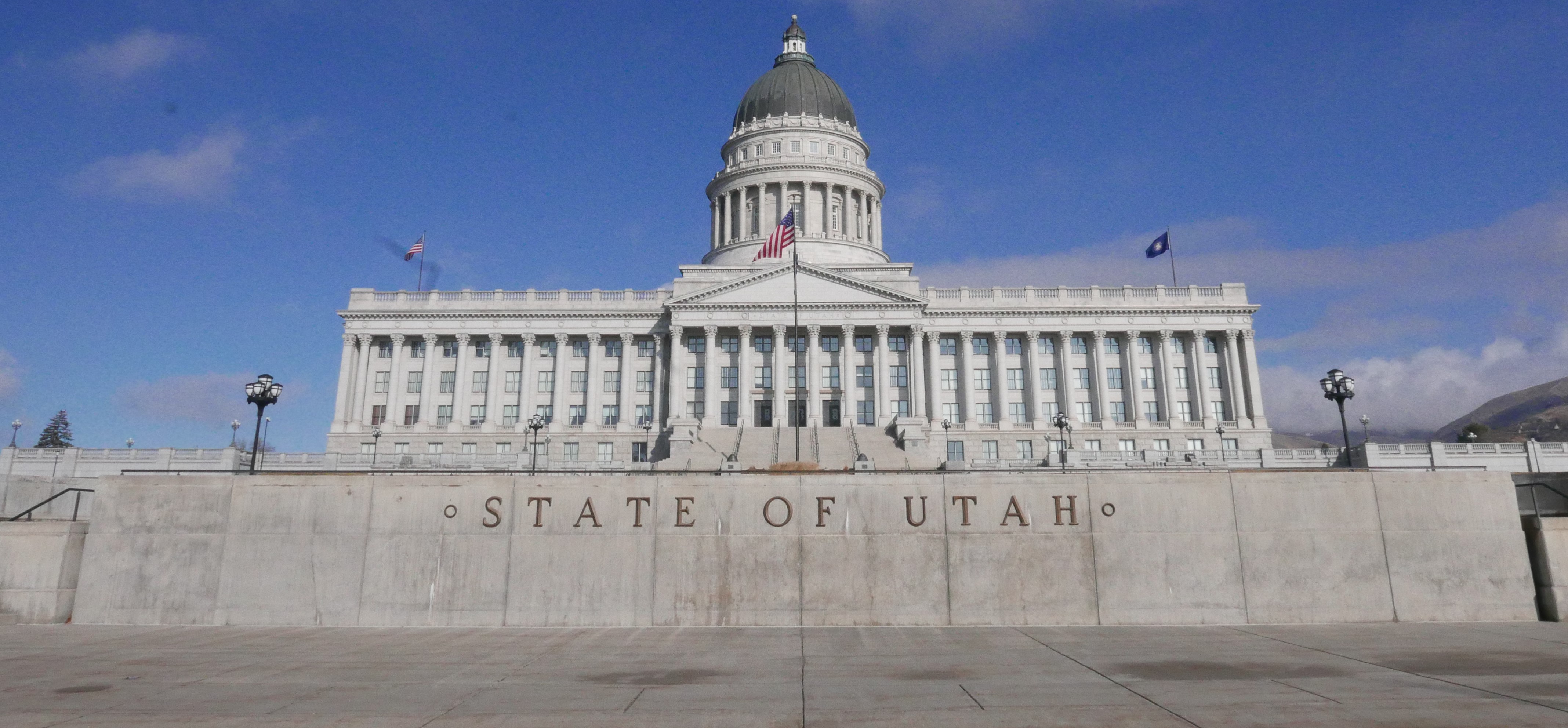 Utah judge temporarily blocks state abortion ban