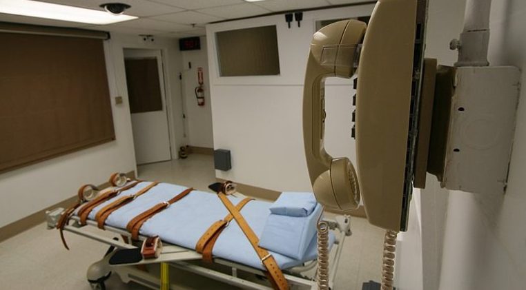 US senators request DOJ investigation into resumption of federal death penalty