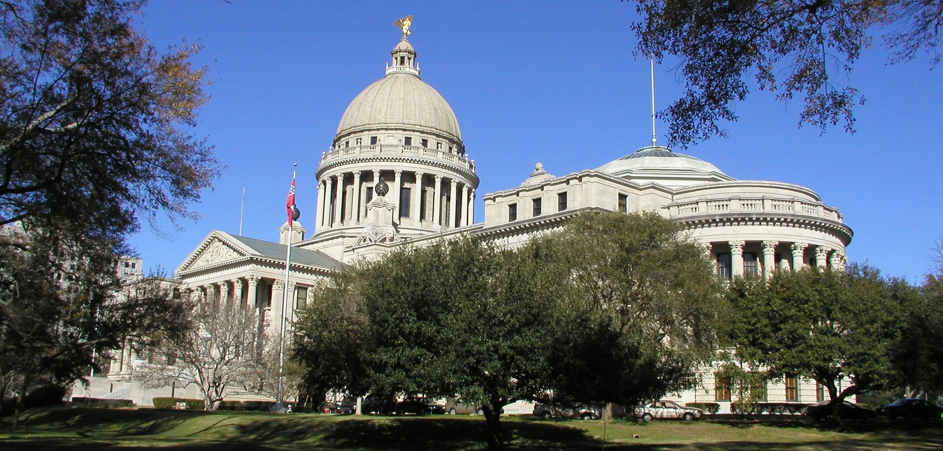 Mississippi legislature votes to remove Confederate flag emblem from state flag