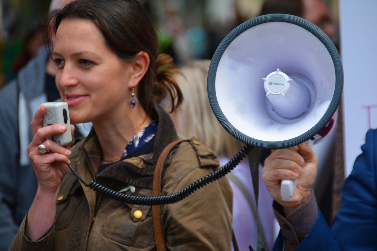 Amnesty calls on Poland police to cease violent response to abortion law protests