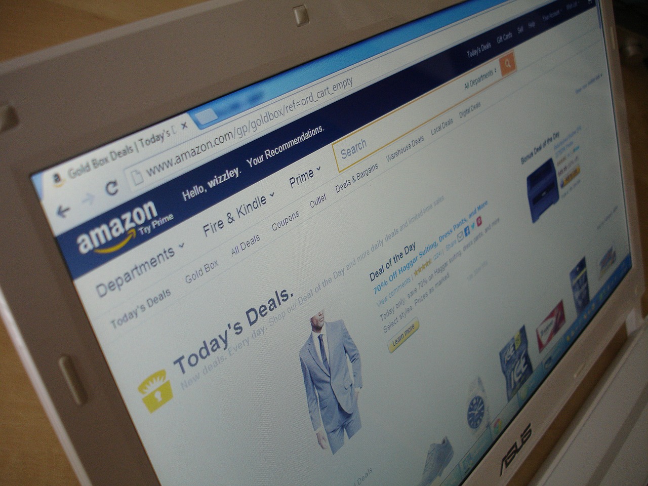 EU files antitrust charges against Amazon