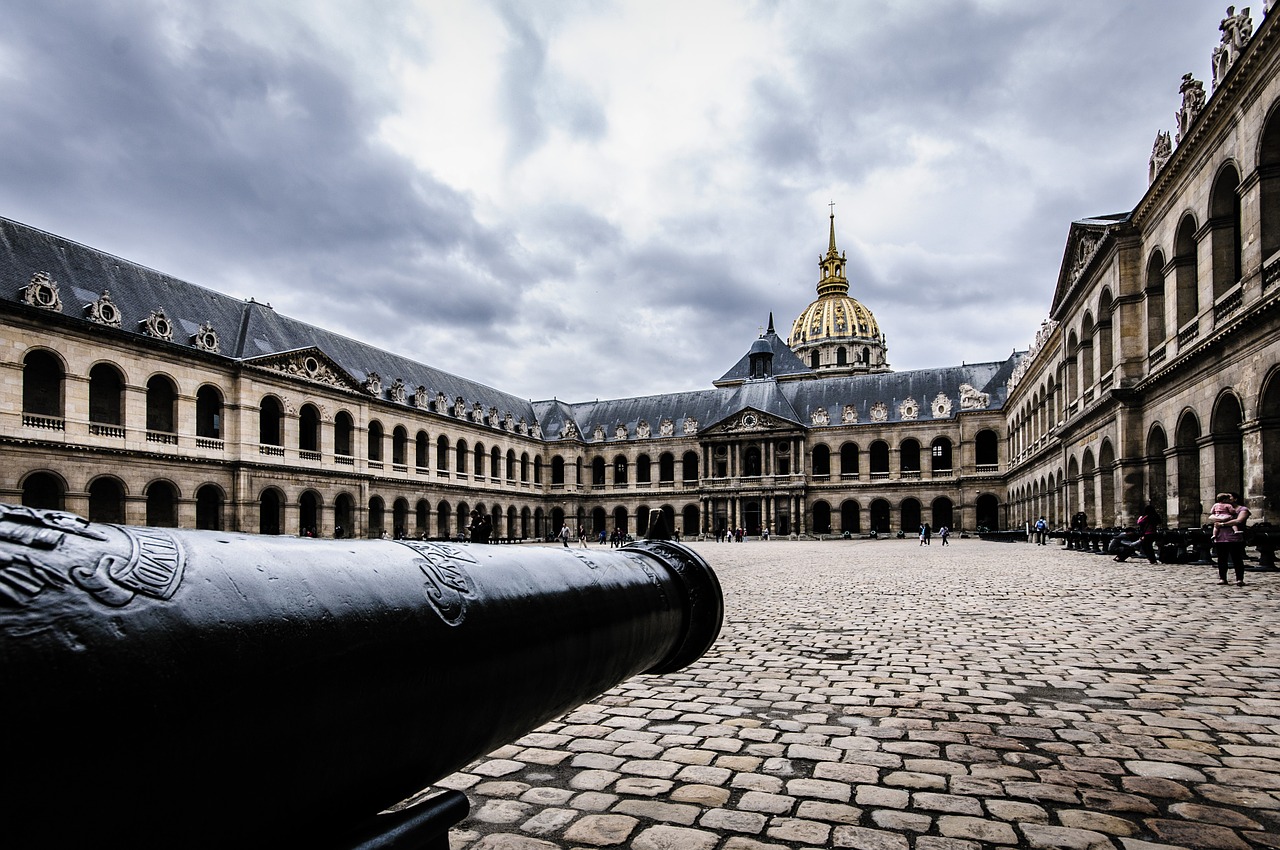 War crimes trial against Liberian rebel commander Kunti Kamara commences in France