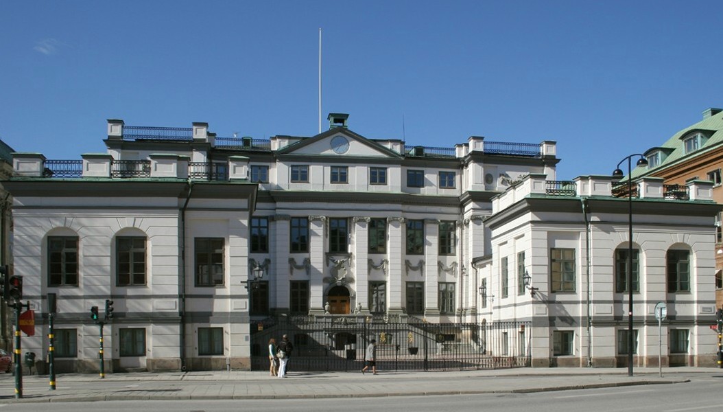 Sweden top court deems posing with dead bodies a war crime