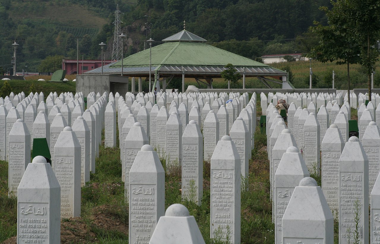 Bosnia criminal code amendments outlaw denial of genocide, glorification of war criminals