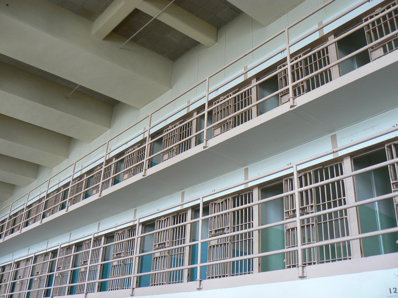 Federal appeals court blocks California private prison ban