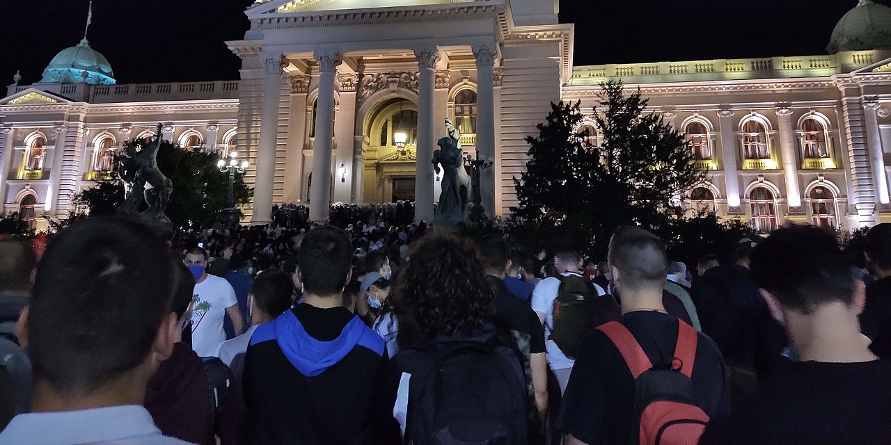 Thousands block roads across Serbia to protest new allegedly ‘environmentally unfriendly’ laws