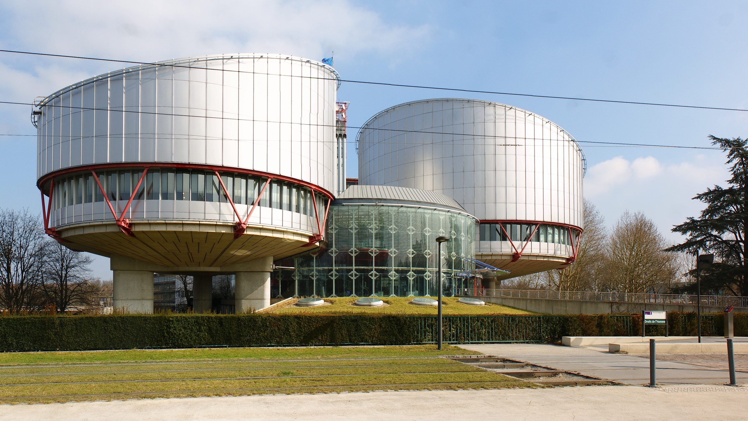 ECHR rules European Convention protects the freedom of expression of an eyewitness to a road accident