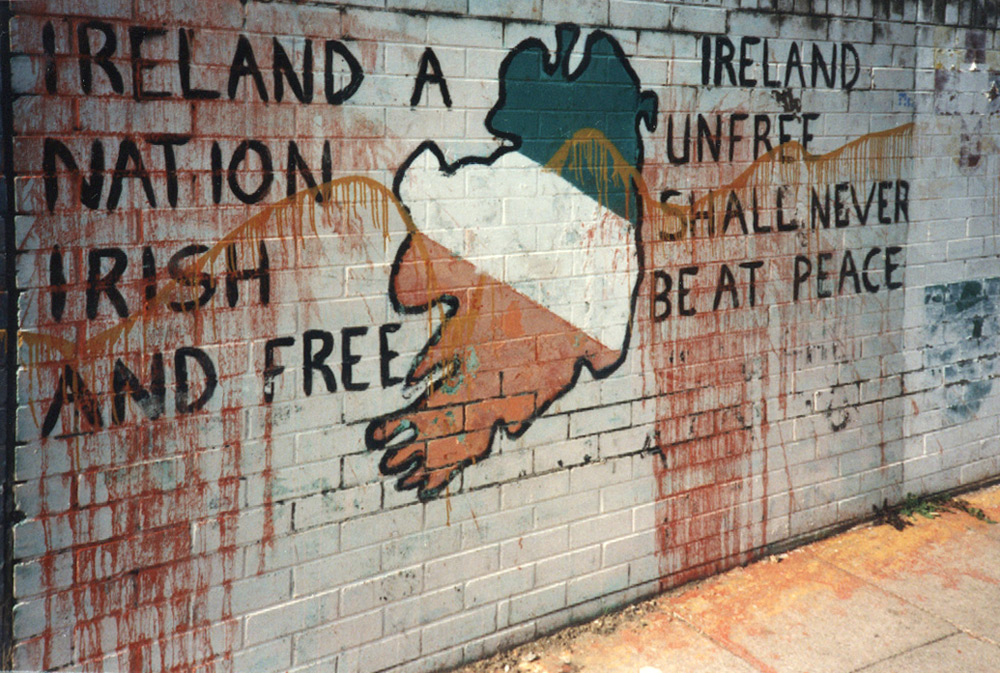 Northern Ireland police guilty of &#8216;collusive behavior&#8217; in 1990s, police ombudsman says