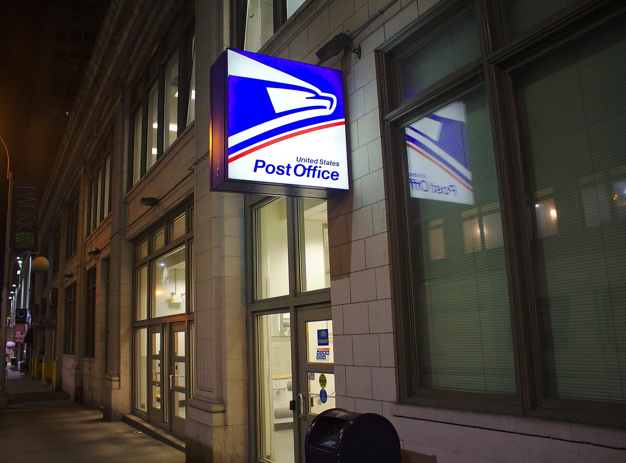 Senate passes bipartisan postal service reform act