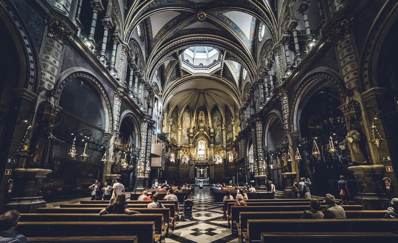 Investigation into sexual abuse claims against the Portuguese Catholic Church reveals nearly 300 victims