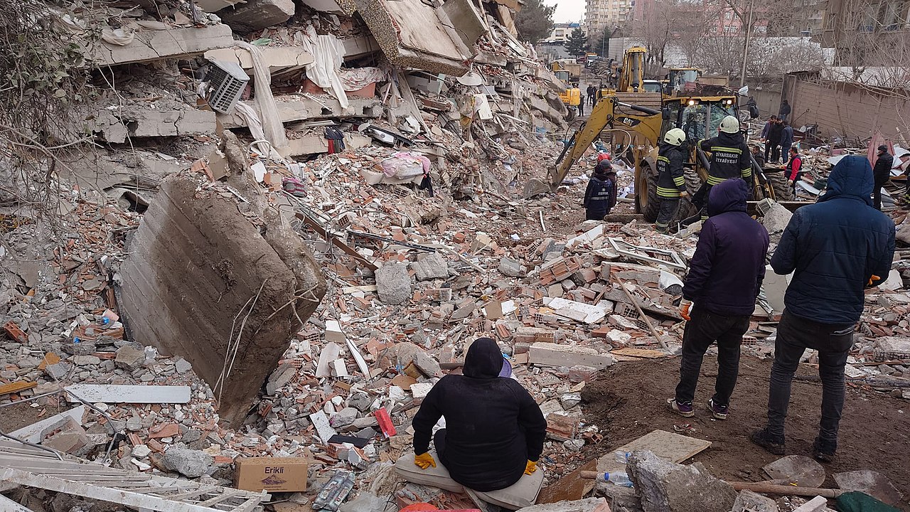 Türkiye lawyers call for evidence of negligence to be preserved in earthquake debris removal process
