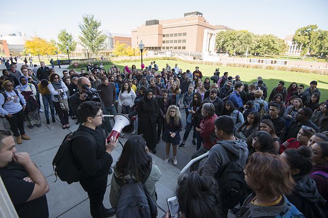 Federal judges call for &#8216;crackdown&#8217; on protesting law students amid free speech debate