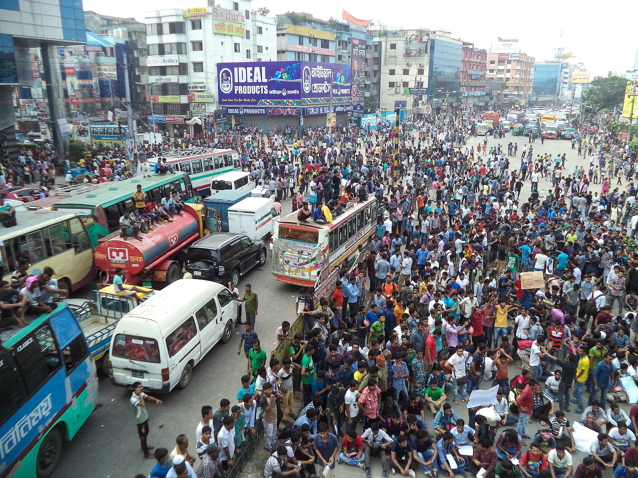 Bangladesh protesters demand Prime Minister resign, hold fair election