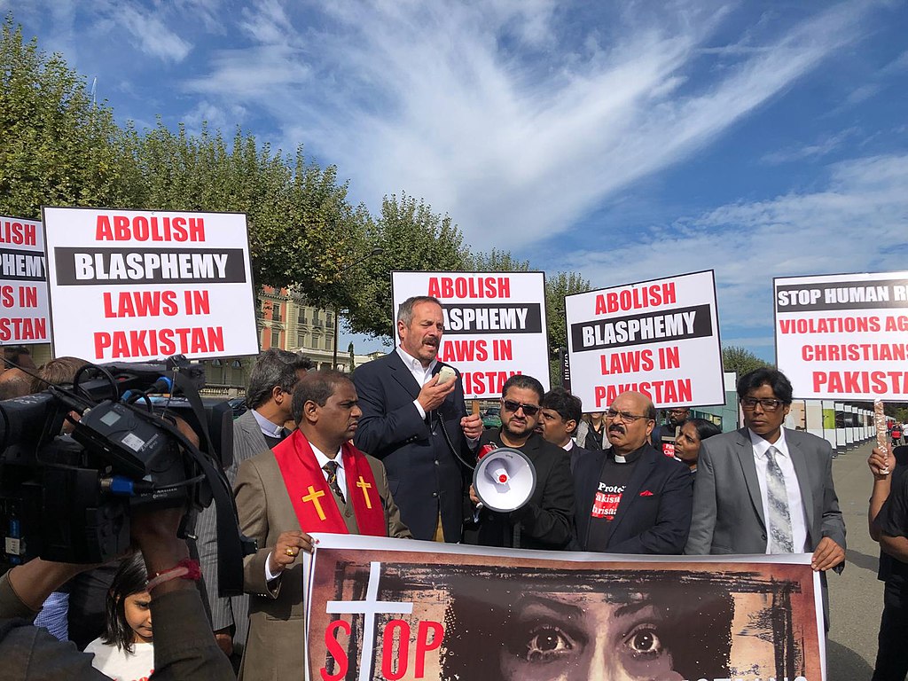 Pakistan dispatch: Jaranwala vandalism attacks spotlight controversial blasphemy laws – JURIST