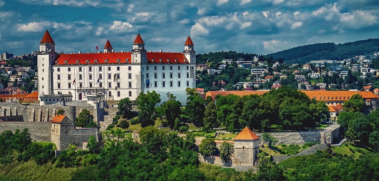 Photo of Slovensko vyhostilo ruského diplomata podozrivého z porušenia Viedenského dohovoru – právnika