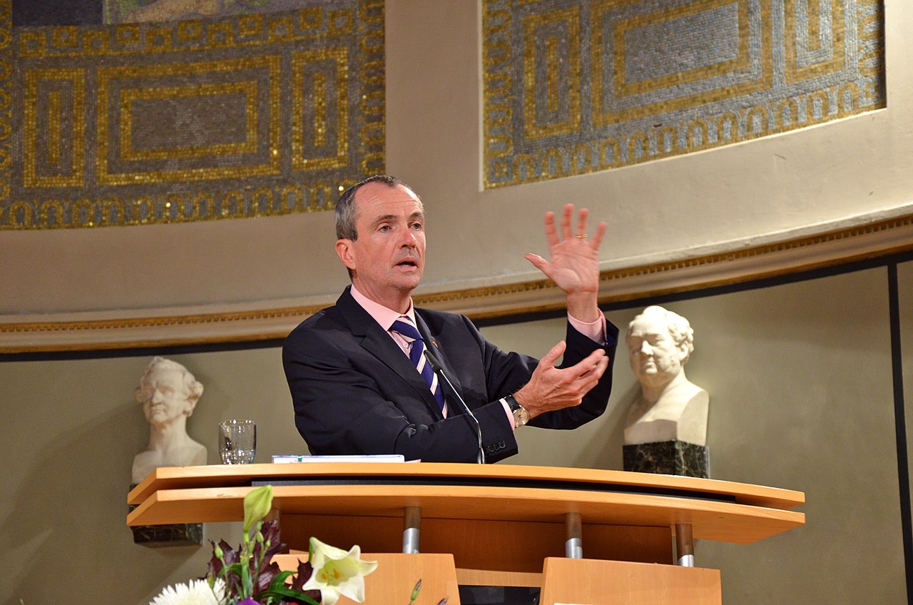 New Jersey governor used public expense account to spend $12,000 at stadium events