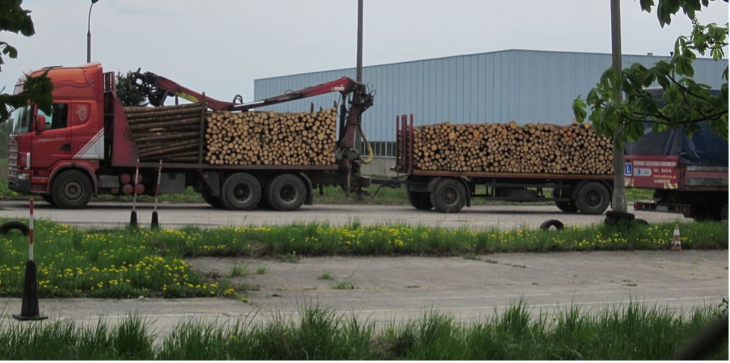 Poland truckers resume blockade of Ukraine border