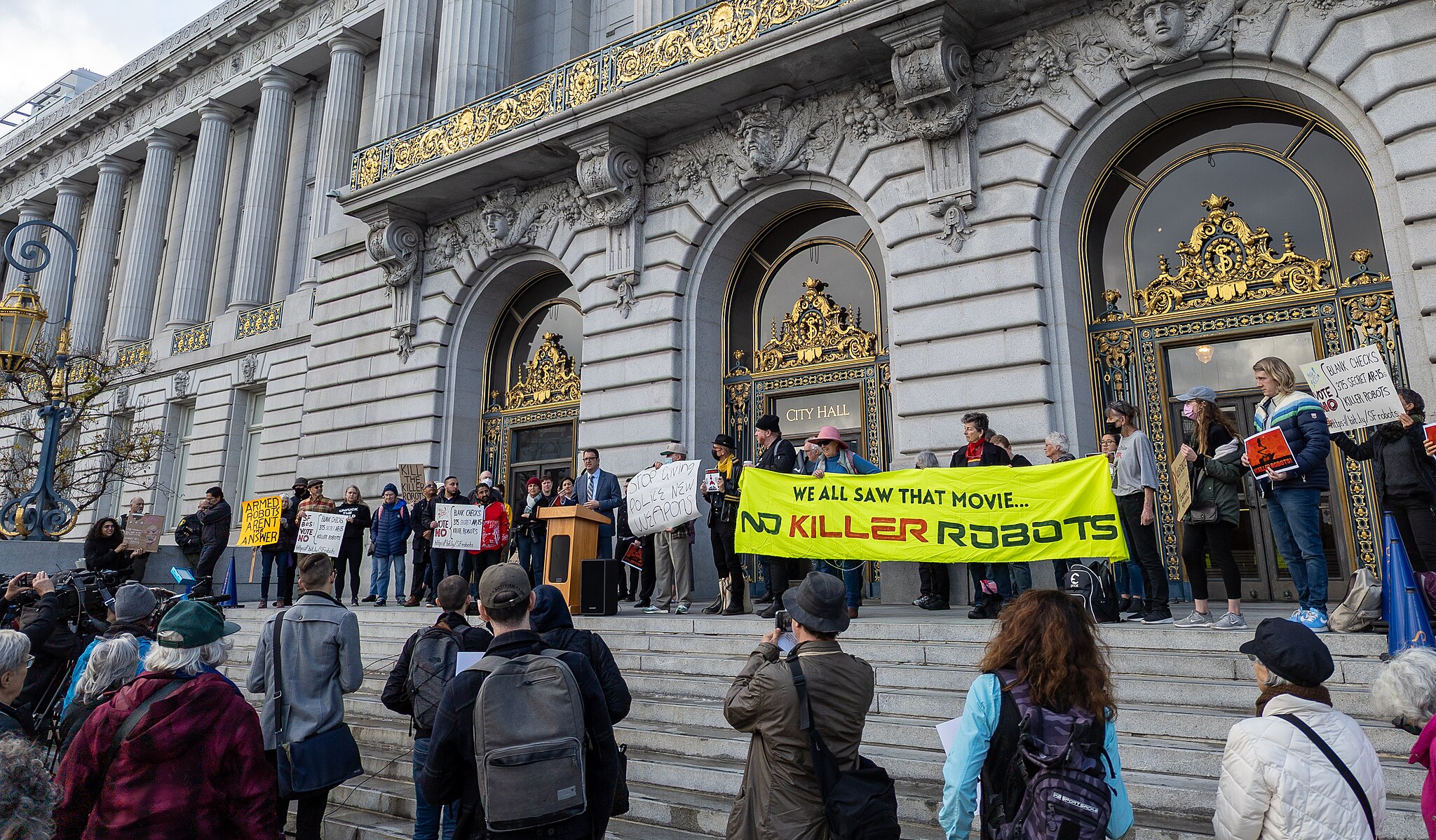 HRW calls for international treaty to ban &#8216;killer robots&#8217;