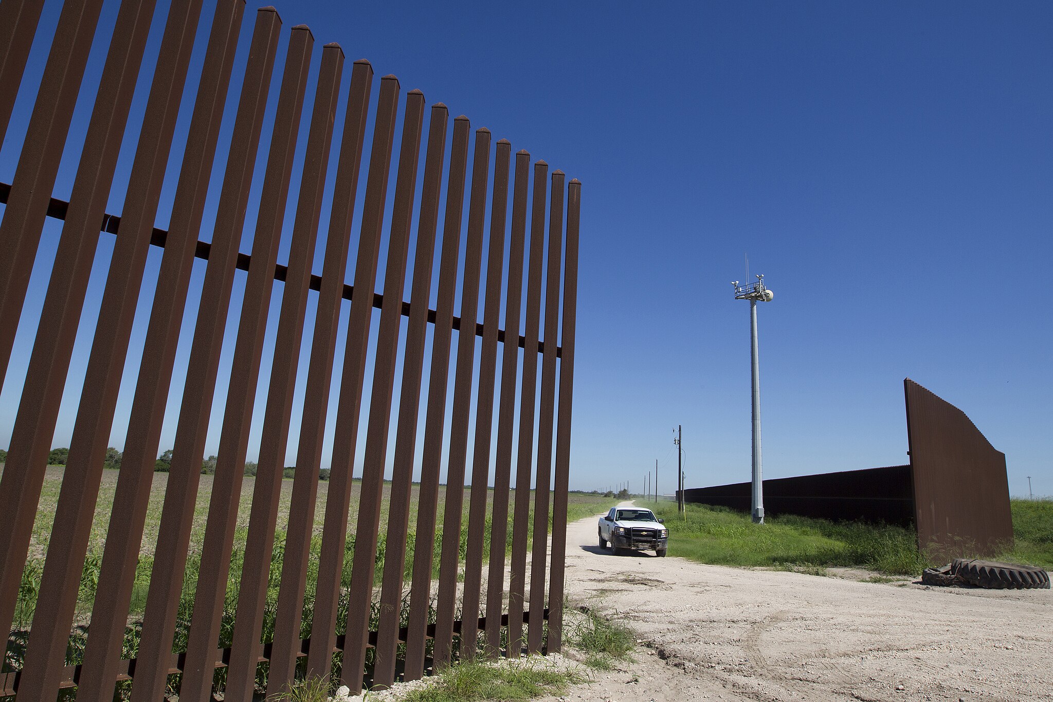 US federal judge suspends enforcement of Texas law criminalizing illegal entry from abroad