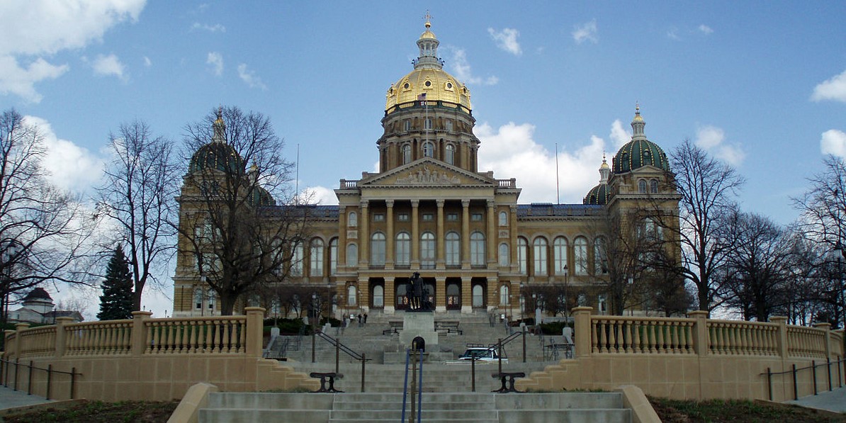 Iowa passes state-enforced undocumented immigration bill