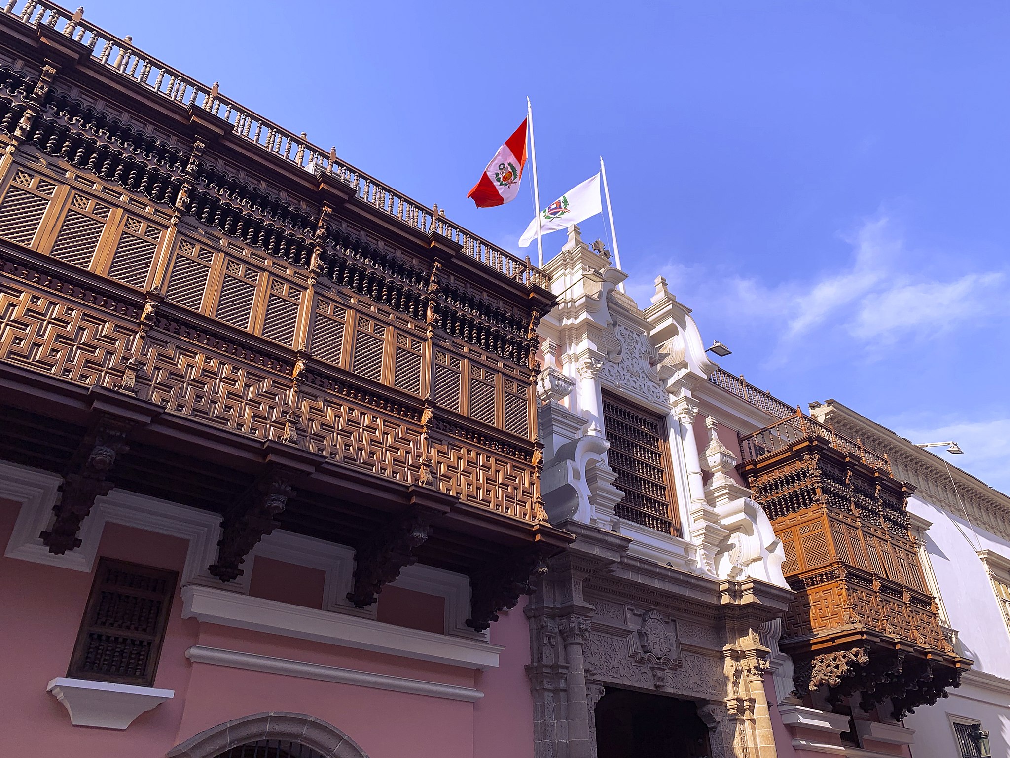 Peru reverses decision to revoke visa exemption for Mexican citizens