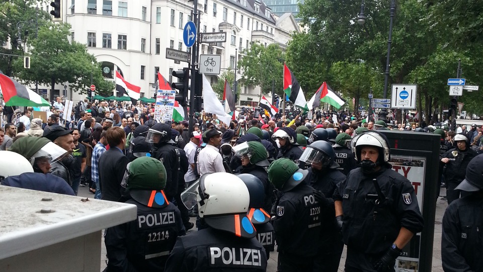 Germany police interrupt and shut down pro-Palestine event