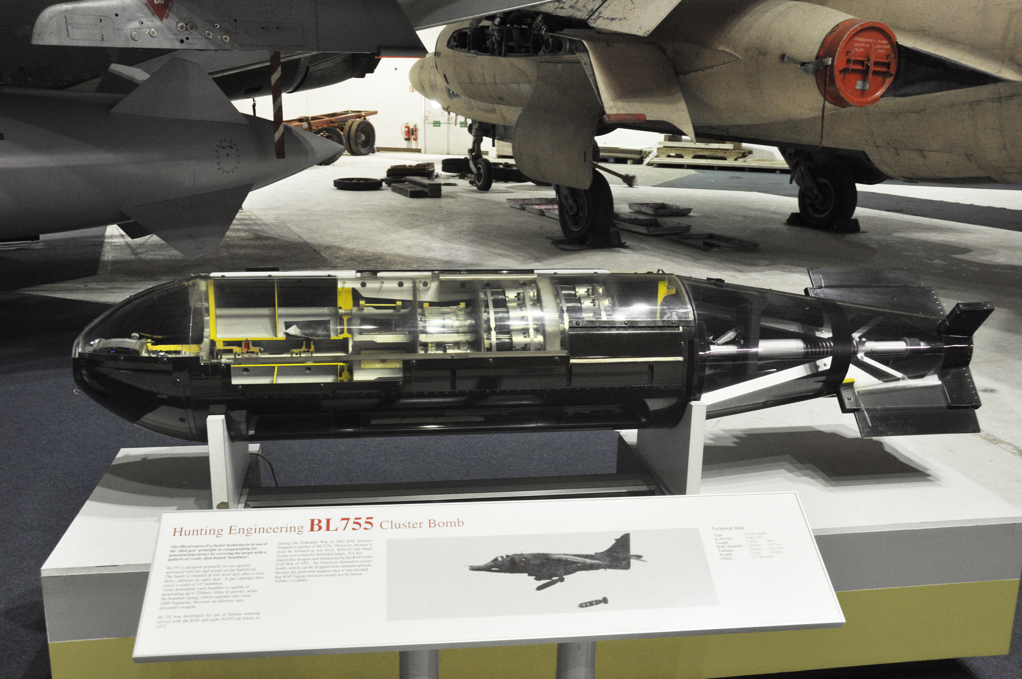 Human Rights Watch calls on nations to strengthen cluster munitions ban