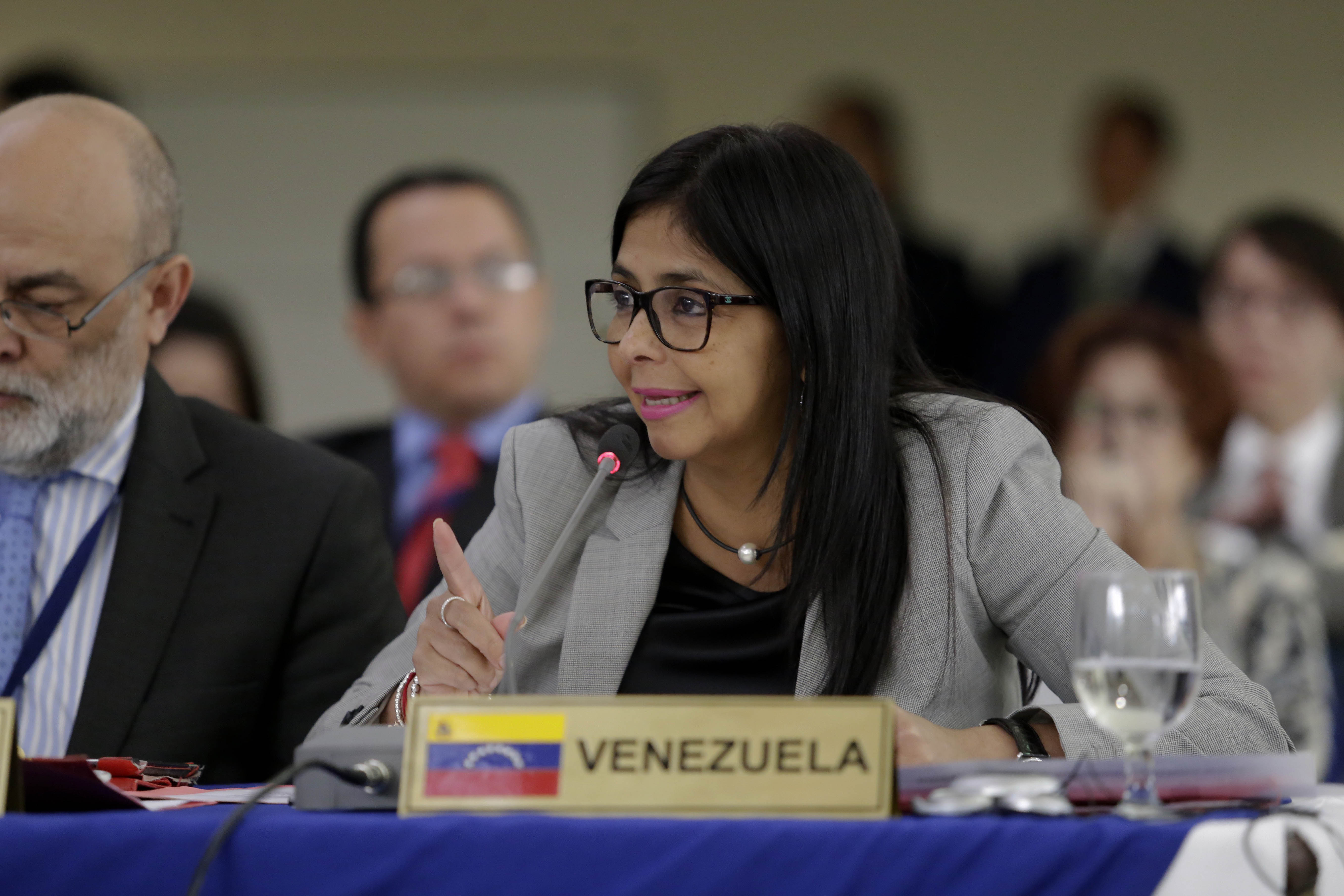 US delegation arrives in Venezuela to explore restoration of ties