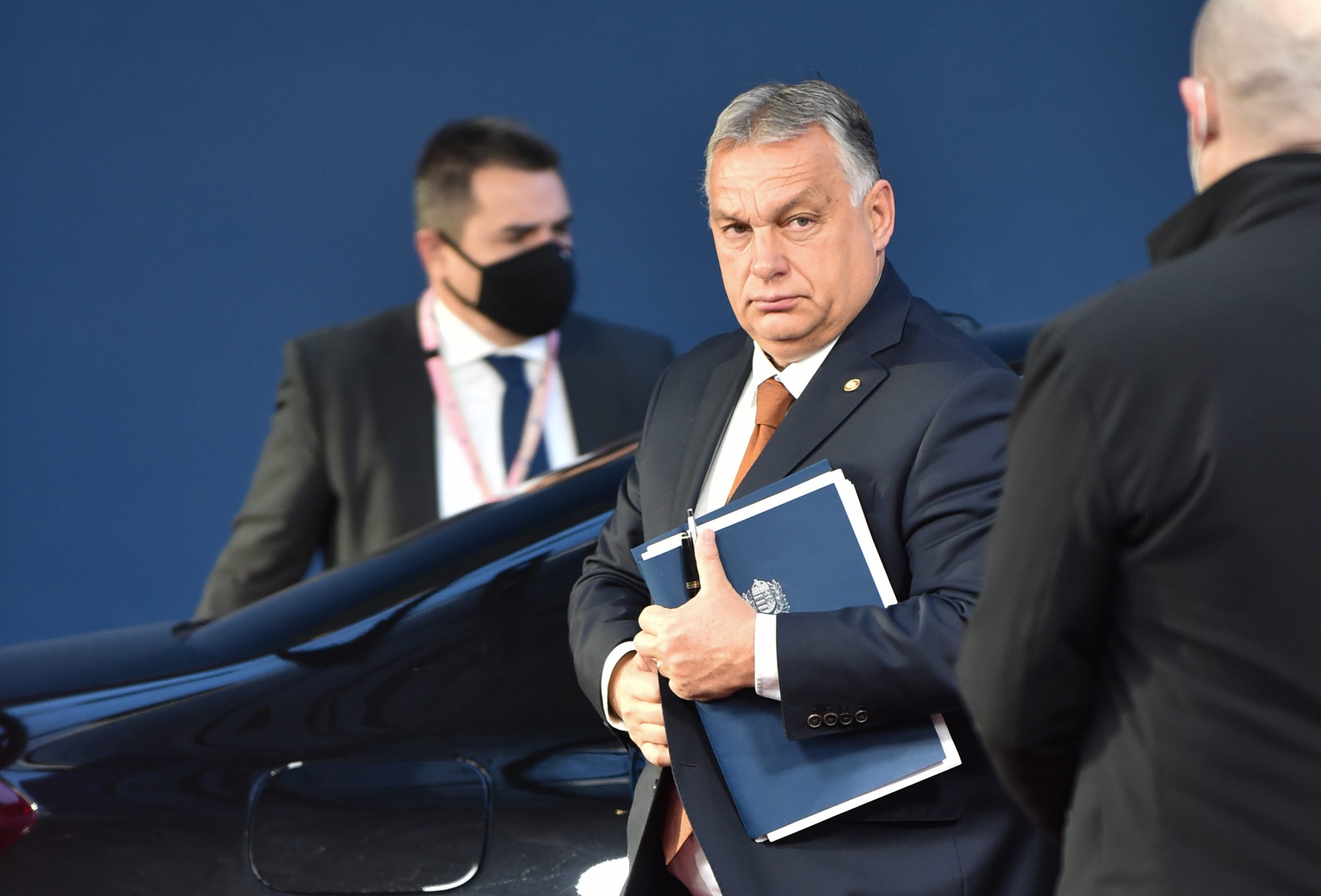 HRW criticizes Hungary termination of court cases on municipal tax