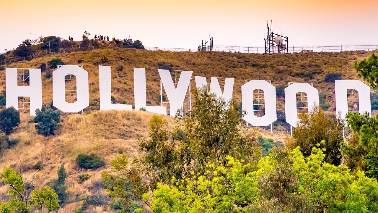 US federal judge freezes Paramount’s Warner Bros. purchase over antitrust concerns