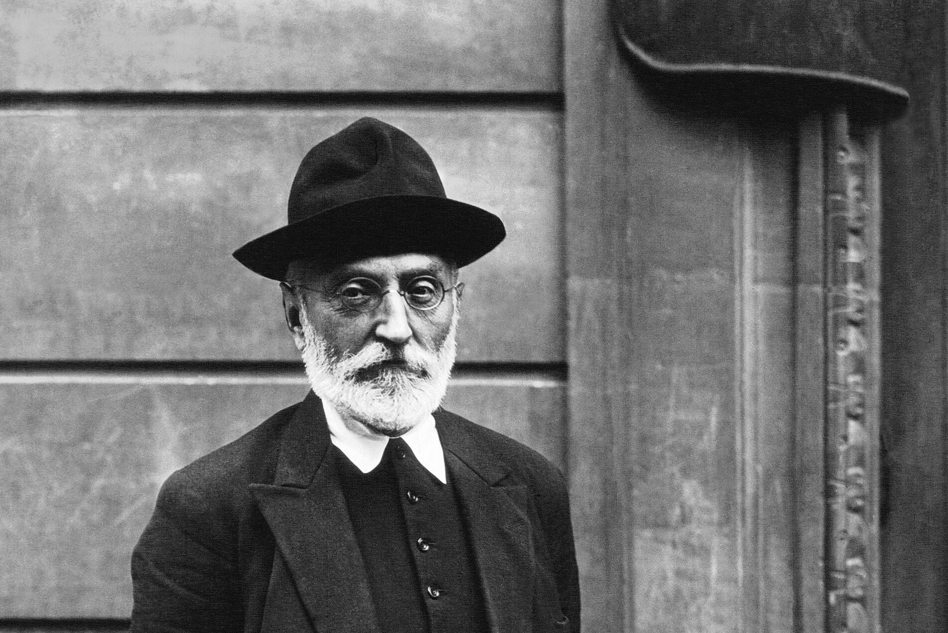 Love, Suffering, Pity, and Death: The Tragic Sense of World Politics