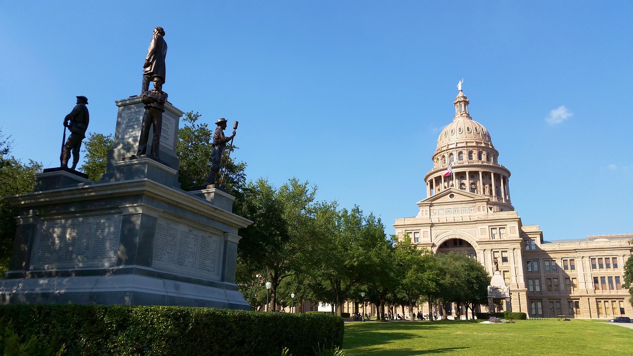 Supreme Court: all but one Texas district not racially gerrymandered