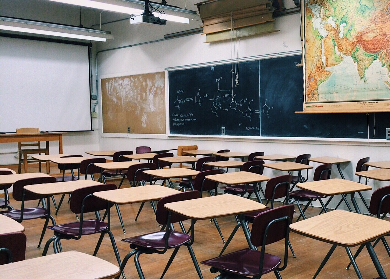 Federal appeals court rules against prayer at California school board meetings