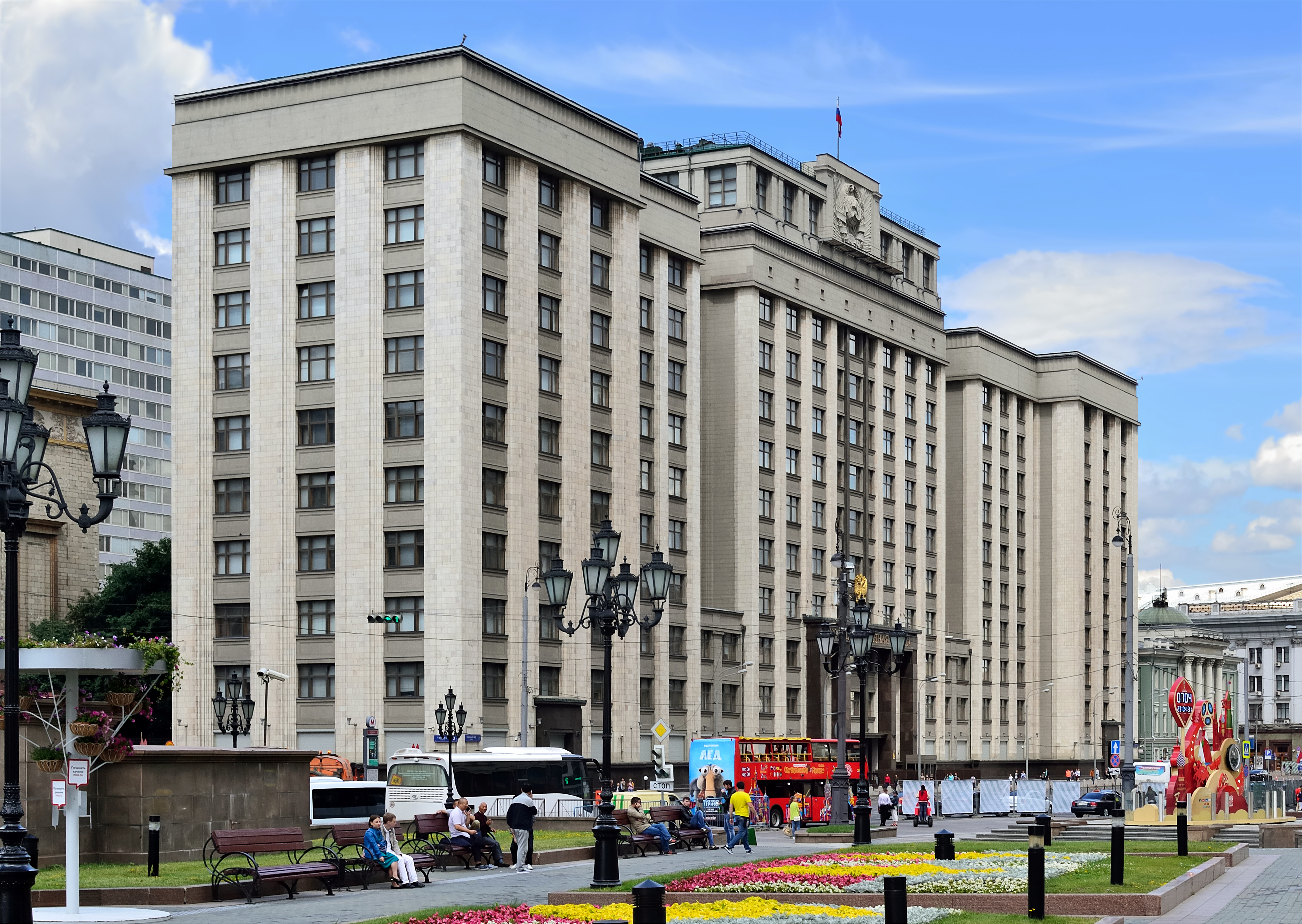 Russia draft law would confiscate assets from people 'spreading false information'