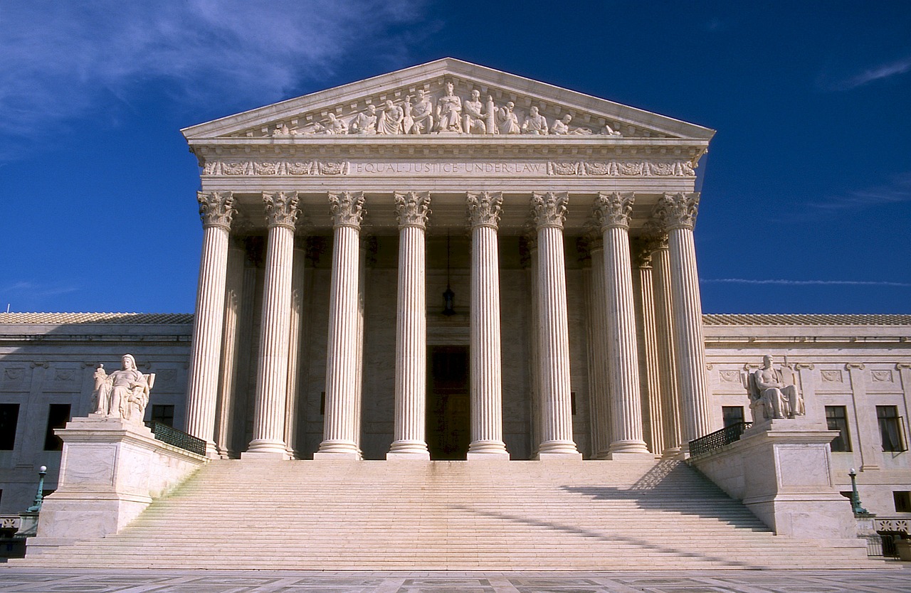 Louisiana abortion clinic asks Supreme Court to overturn abortion admitting privileges law
