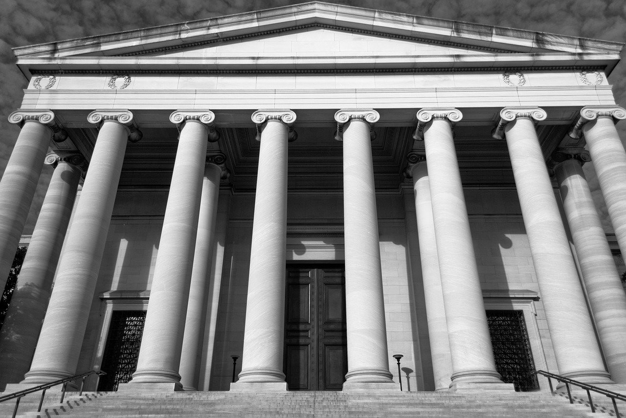 Federal lawmakers propose new bankruptcy venue laws