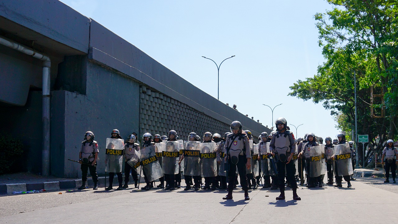 India farmers dispersed by police during protest of agricultural reform bills