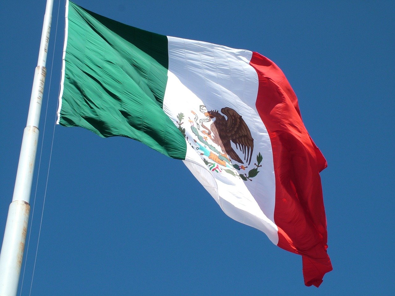 Mexico lawmakers asked to strip governor of immunity for alleged organized crime ties