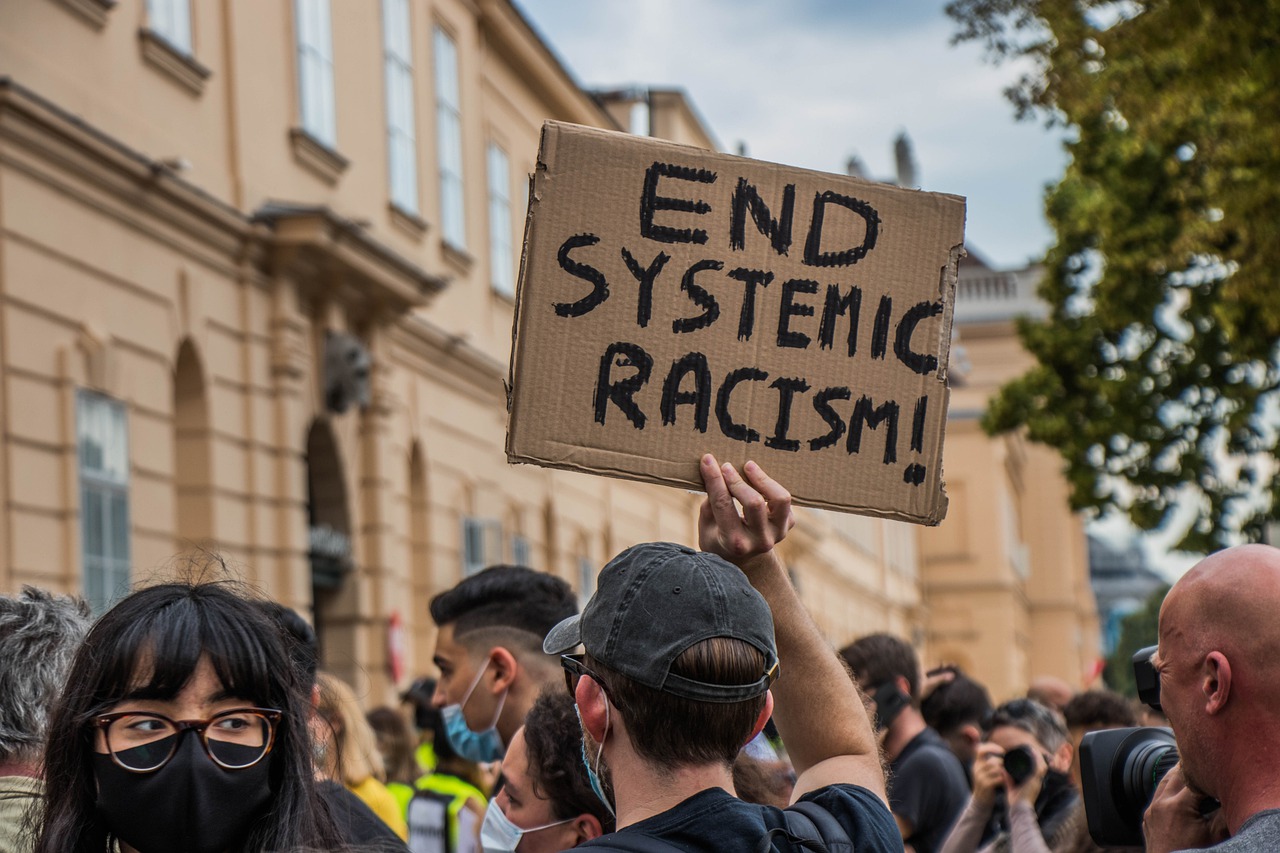 UN rights experts condemn UK government's review on race inequality