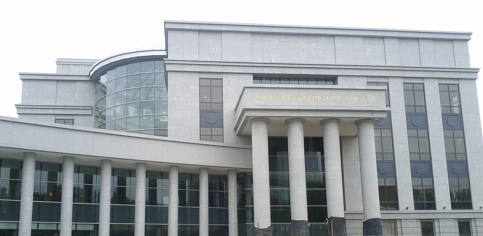 Man arrested after allegedly breaking into Colorado Supreme Court building and opening fire