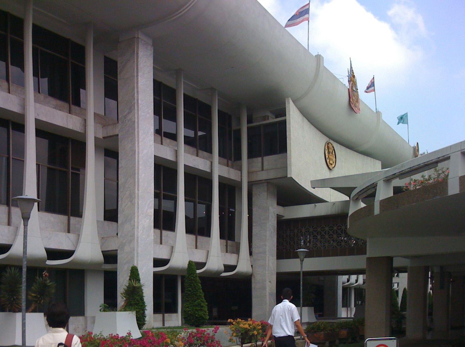 Thailand cabinet approves bill to recognize same-sex marriages