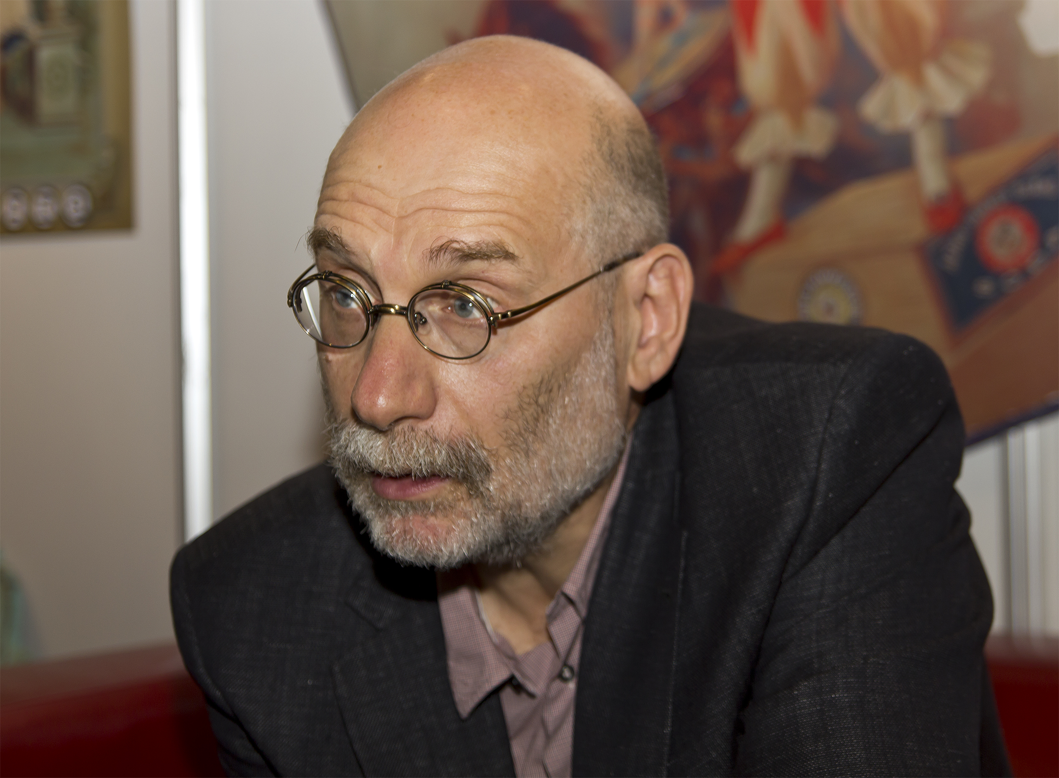 Moscow court orders arrest of exiled novelist Boris Akunin over Ukraine support